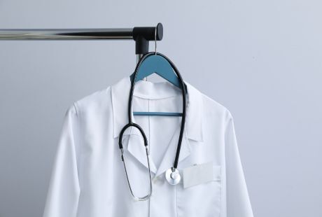 vetement pro : ici blouse medecin